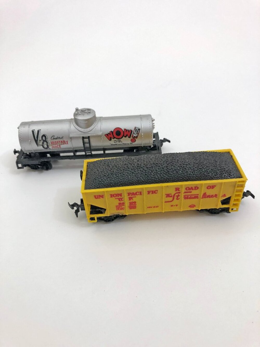 HO Scale Set-2 Coal Car & V-8 Juice Car